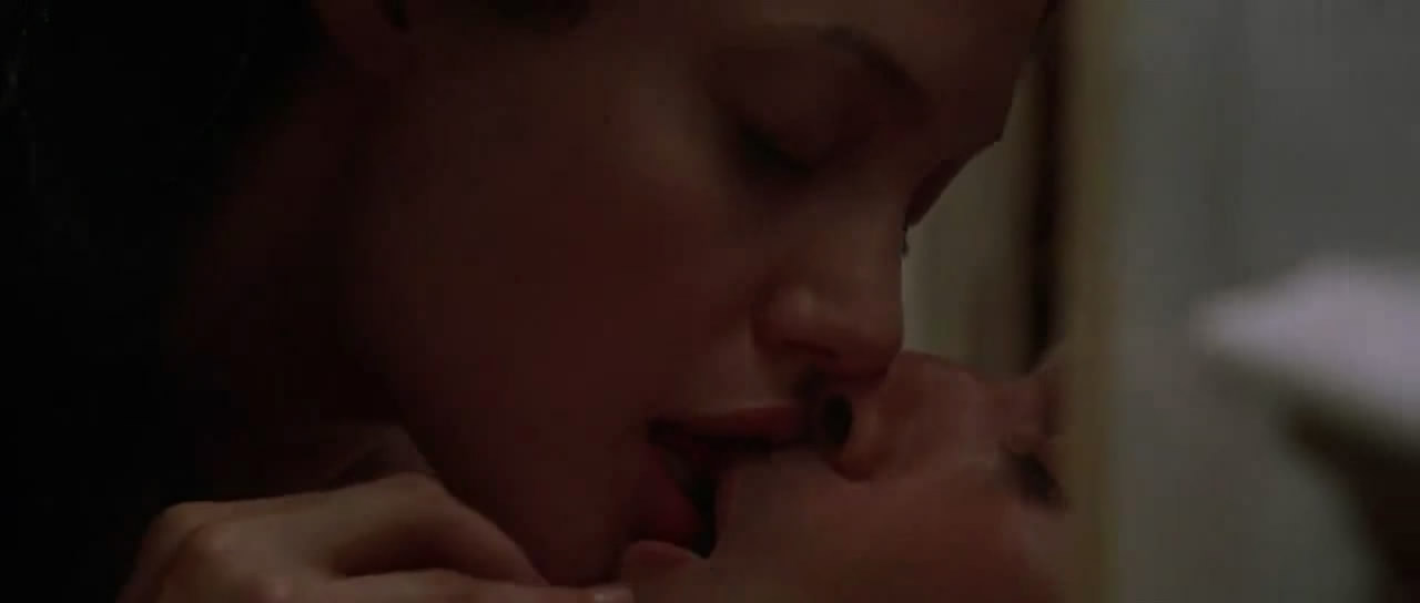 Angelina Sex In Original Sin 03
